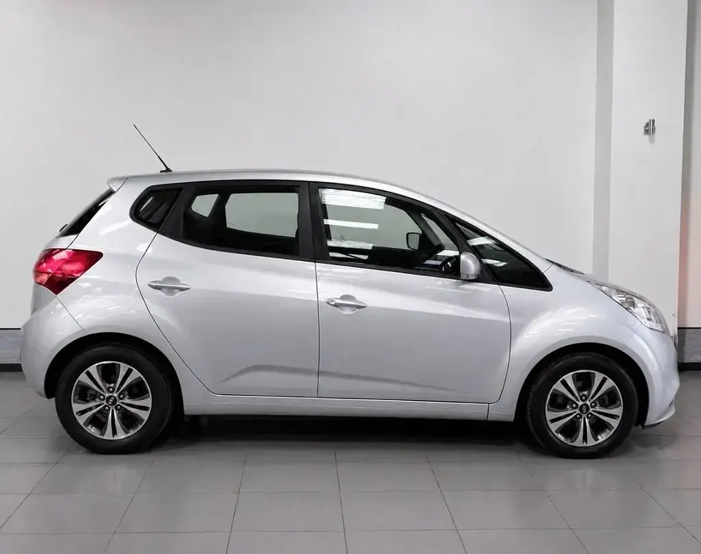 Used Kia Venga 89 HP (65 kW) 2018 Silver Hatchback