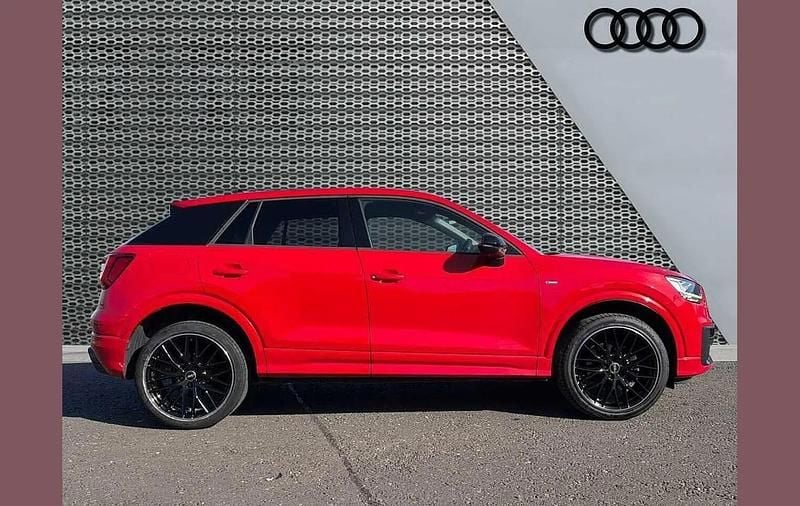 Used Audi Q2 Black Edition 147 HP (108 kW) 2021 Red SUV