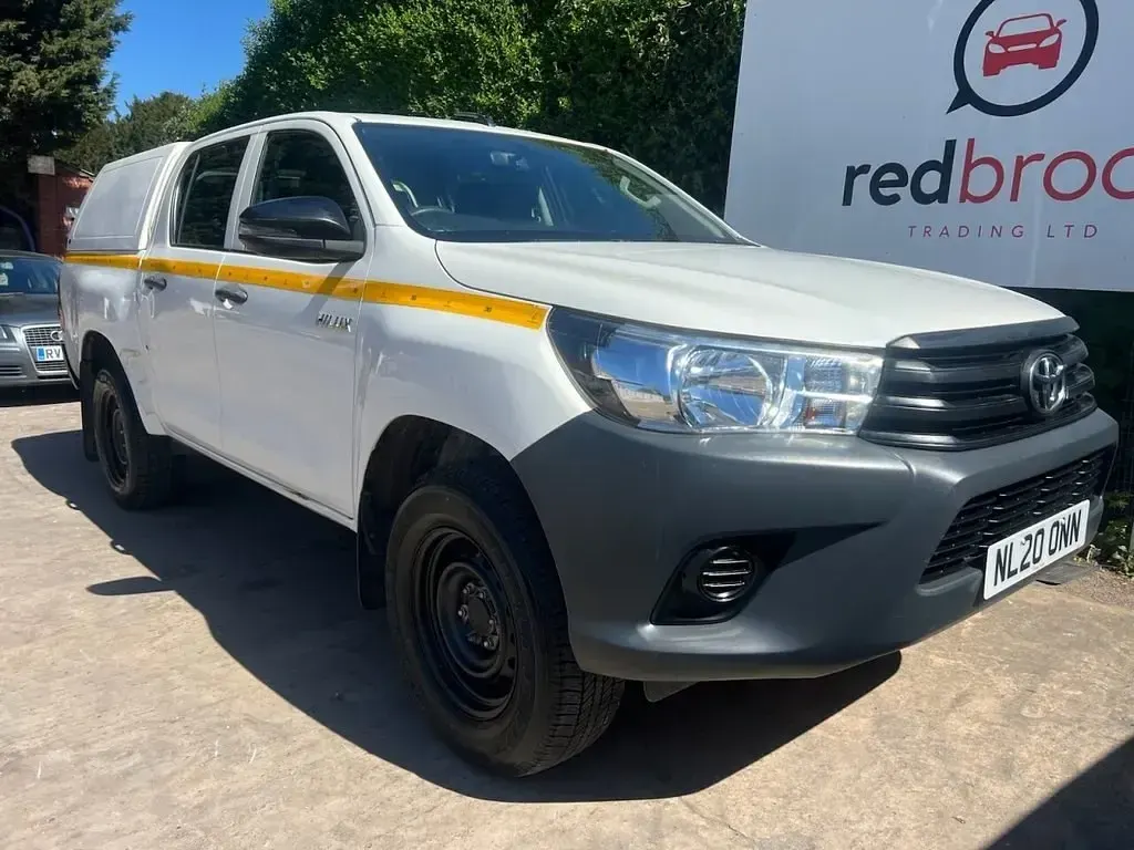 Begagnad Toyota HiLux Active 150 HK (110 kW) 2020 Vit Pickup