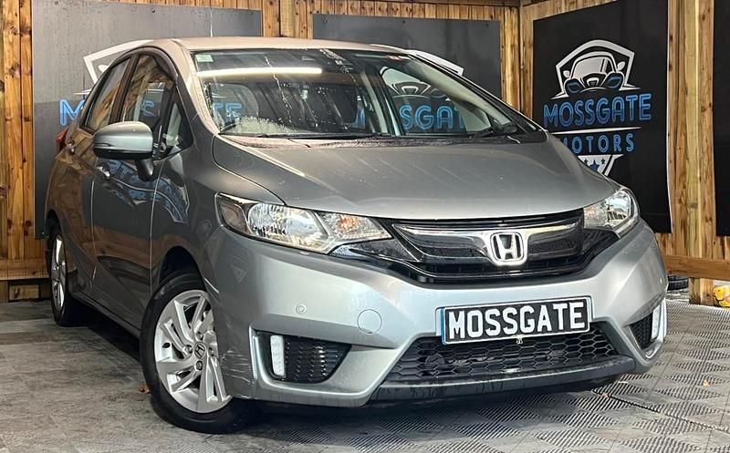 Silver Used 2015 Honda Jazz SE Hatchback | £6,995 (Fair price) - Image 1/4