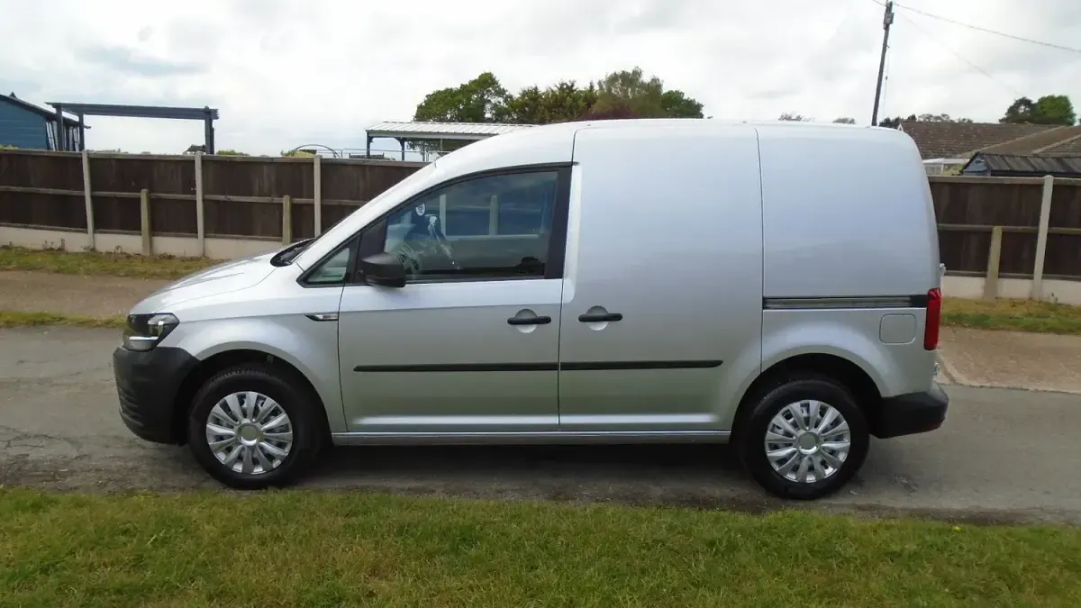 Used VW Caddy Startline 102 HP (75 kW) 2018 Silver MPV