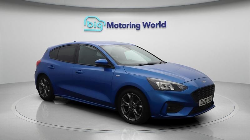 Used 2020 Ford Focus ST-Line | £12,400 (Fair price) - Image 1/4