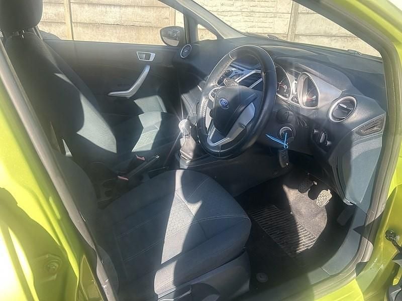 Used Ford Fiesta Zetec 94 HP (69 kW) 2011 Green Hatchback