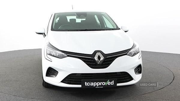 Used Renault Clio V Iconic 90 HP (66 kW) 2022 White Hatchback