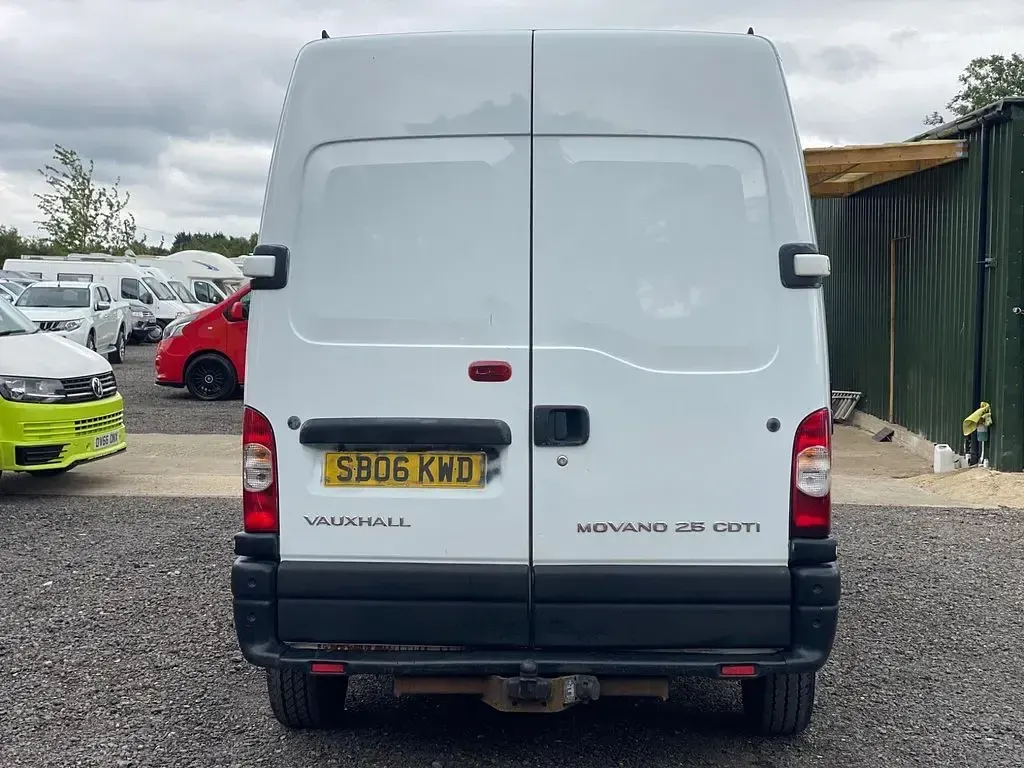 Used Vauxhall Movano 100 HP (73 kW) 2006 White MPV