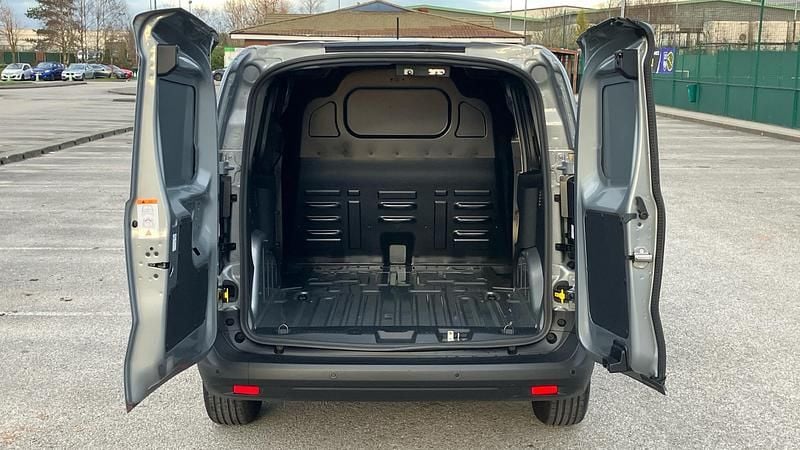 New Ford E-Transit Trend 100 kW (136 HP) 2025 Van