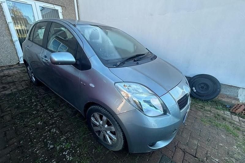Silver Used 2008 Toyota Yaris Hatchback | £575 (Super price) - Image 1/1
