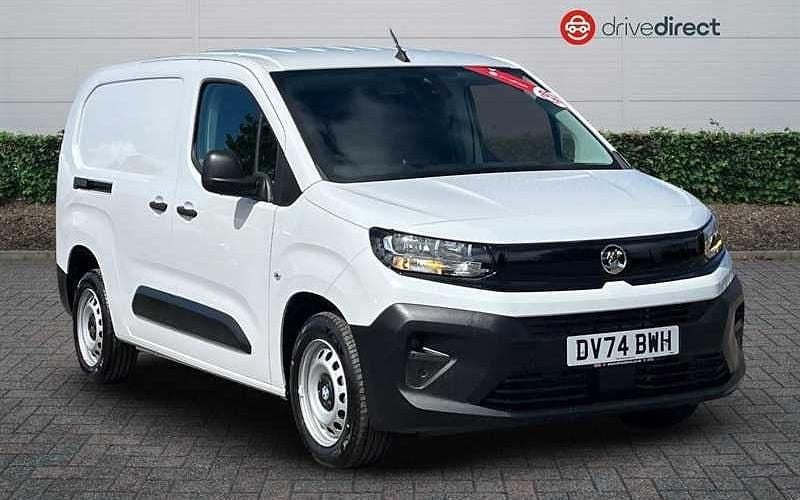 White New 2024 Vauxhall Combo S MPV | £14,500 (Good price) - Image 1/4