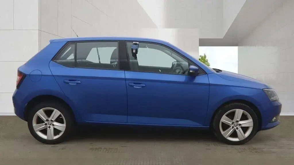Usado Skoda Fabia SE L 2016 Azul Citadino