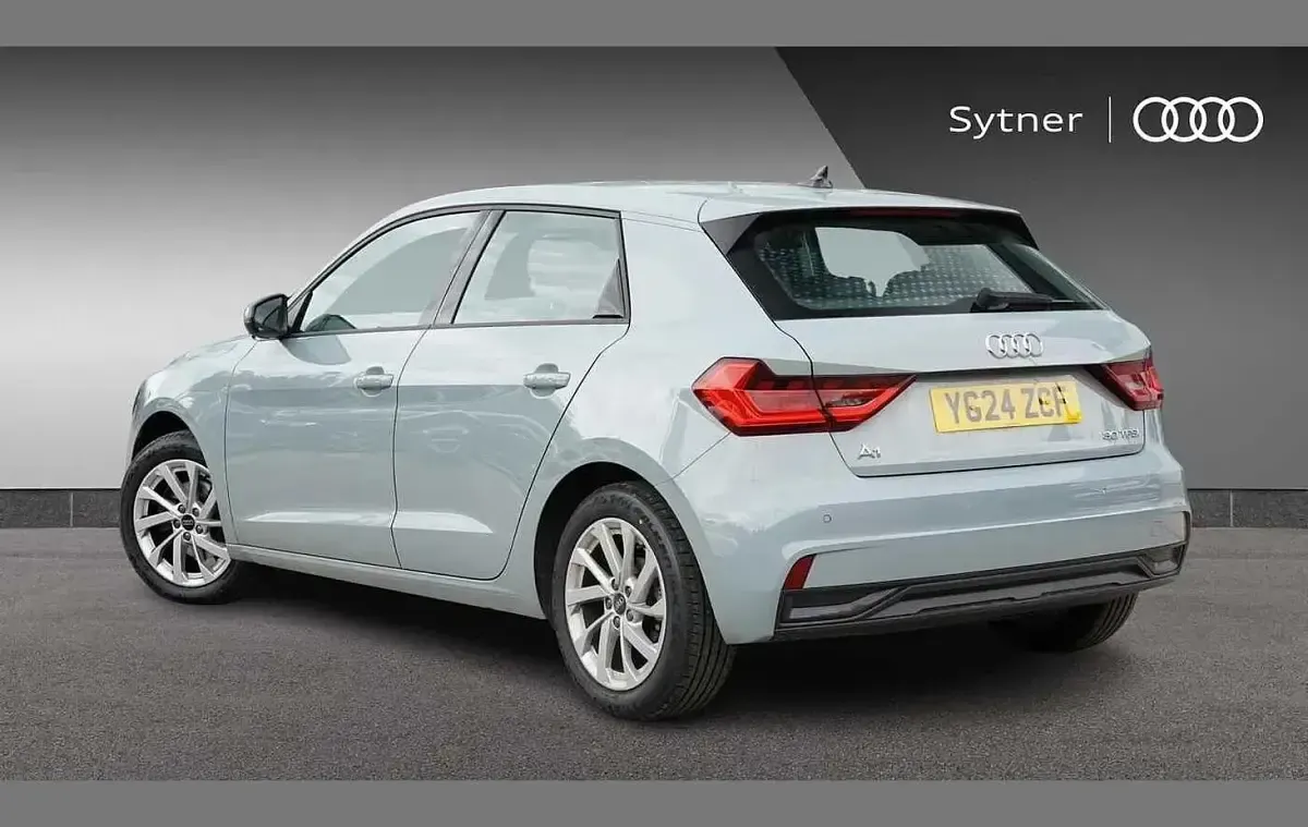 Begagnad Audi A1 Sport 108 HK (79 kW) 2024 Grå SUV