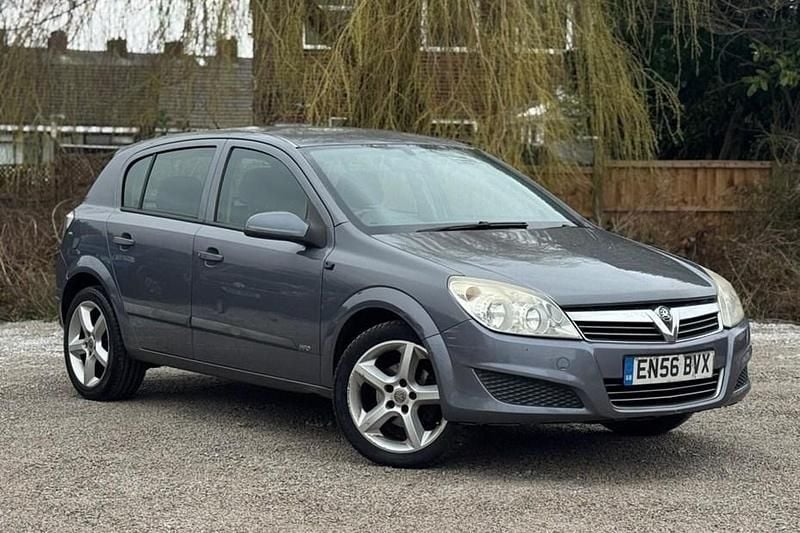 Used Vauxhall Astra 90 HP (66 kW) 2007 Grey Hatchback