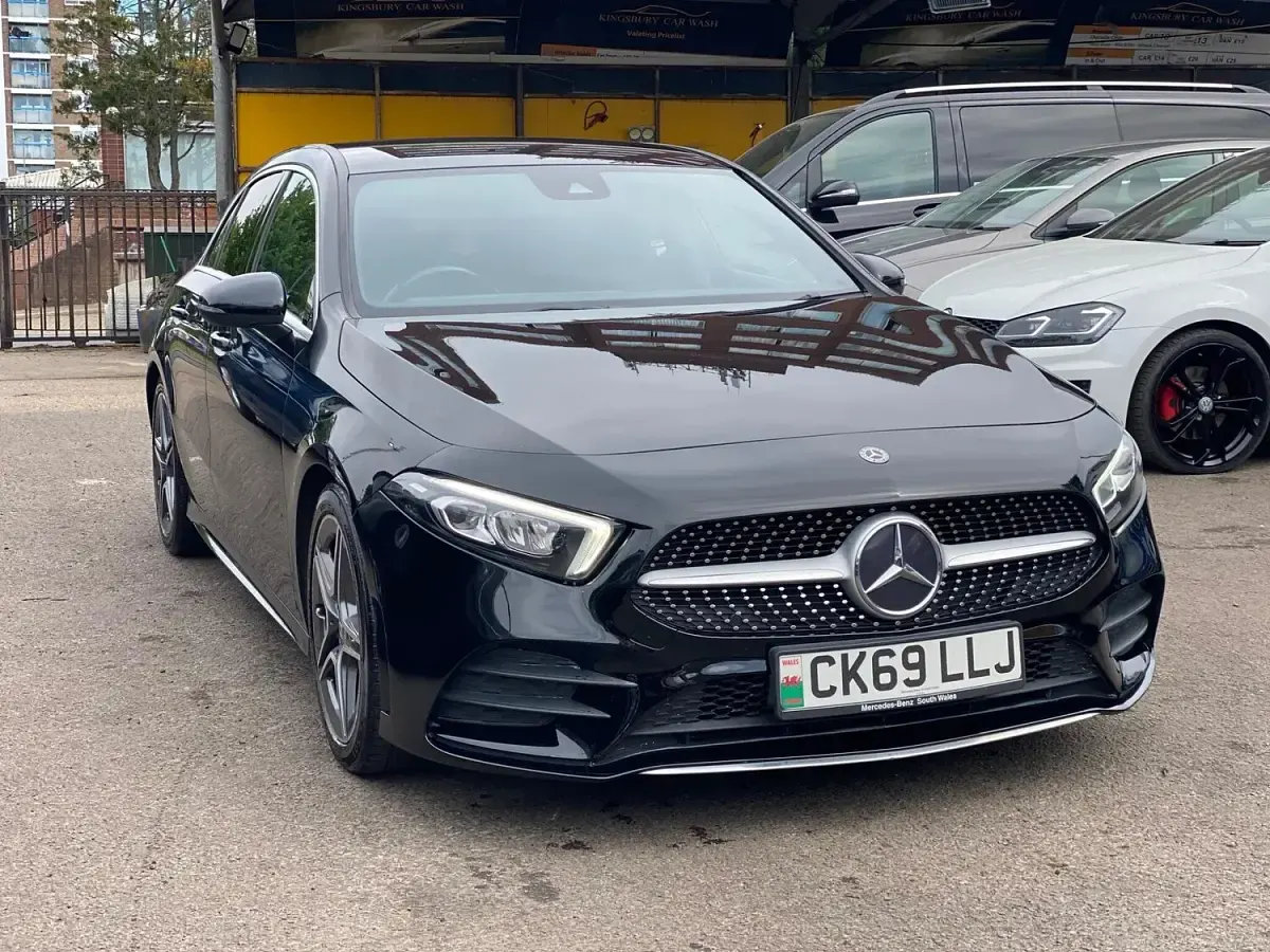 Used Mercedes A180 AMG line 136 HP (100 kW) 2019 Black Hatchback