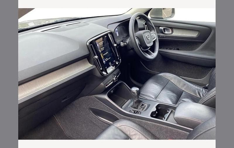 Used Volvo XC40 Inscription 163 HP (119 kW) 2021 Grey SUV