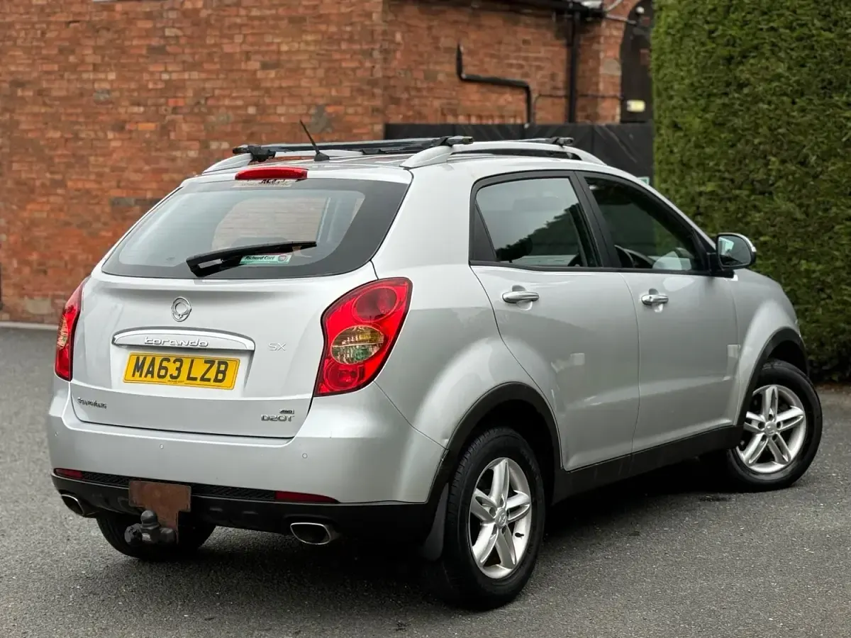Used SsangYong Korando 175 HP (128 kW) 2013 Silver SUV