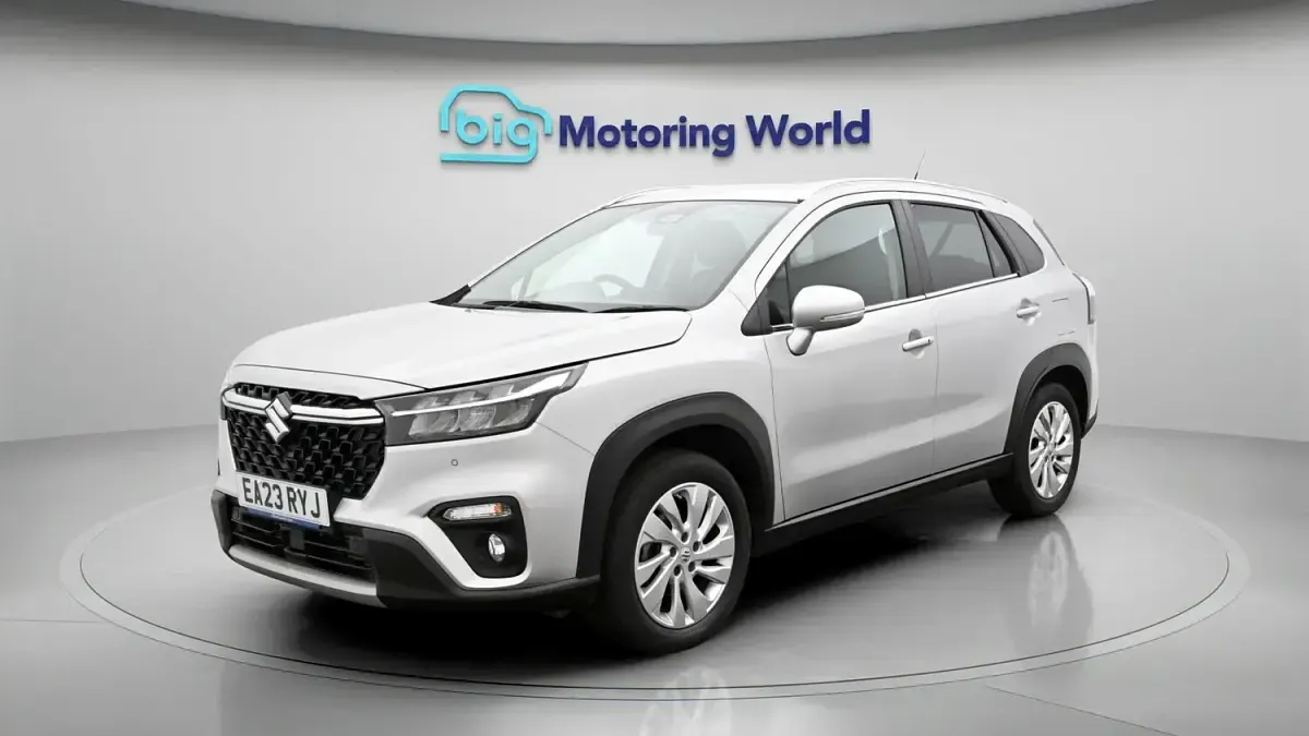 Begagnad Suzuki SX4 S-Cross 2023 Silver SUV