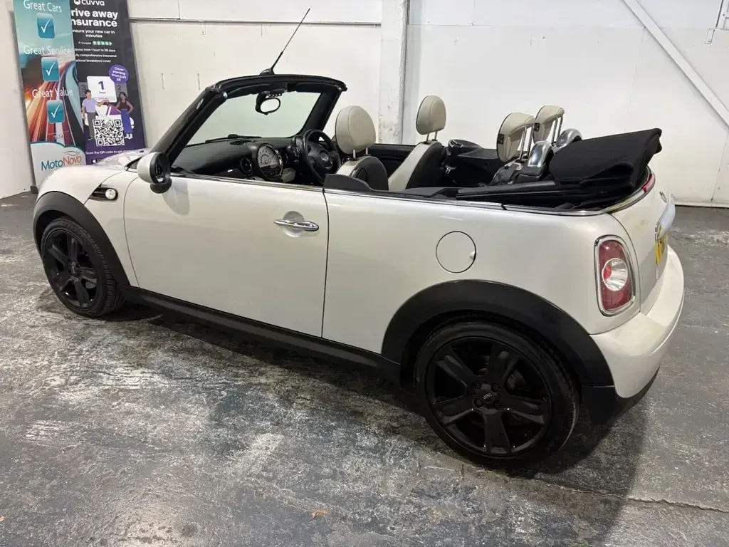 Used Mini Cooper D Cabriolet 112 HP (82 kW) 2012 Silver Cabriolet