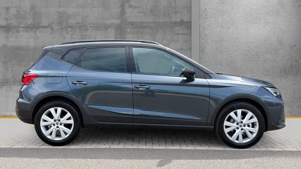 New Seat Arona FR First Edition 115 HP (84 kW) 2026 Metallic  magnetic tech grey with black roof SUV