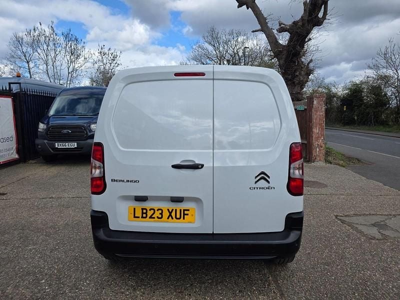 Used Citroën Berlingo 100 HP (73 kW) 2023 White MPV
