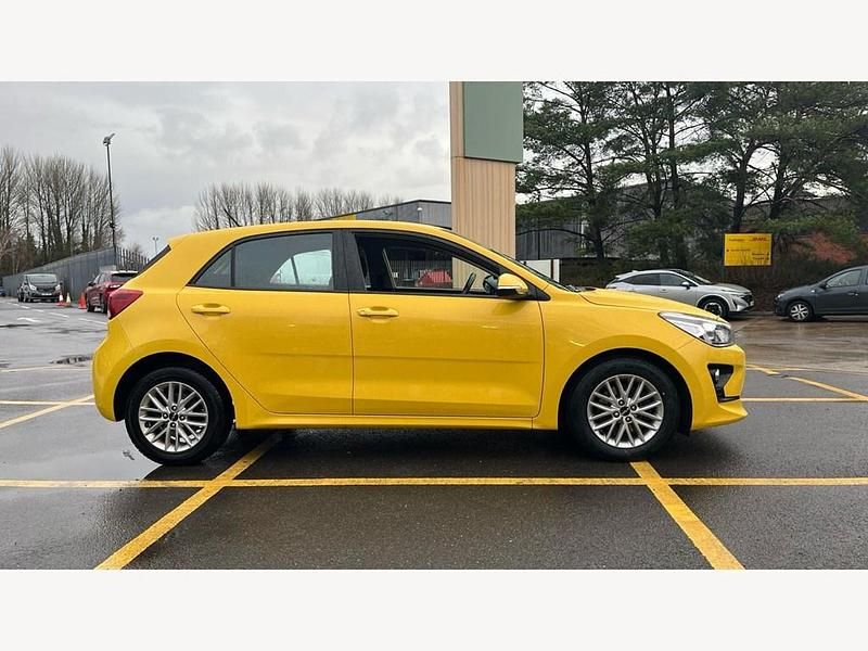 Used Kia Rio 2023 Yellow Hatchback