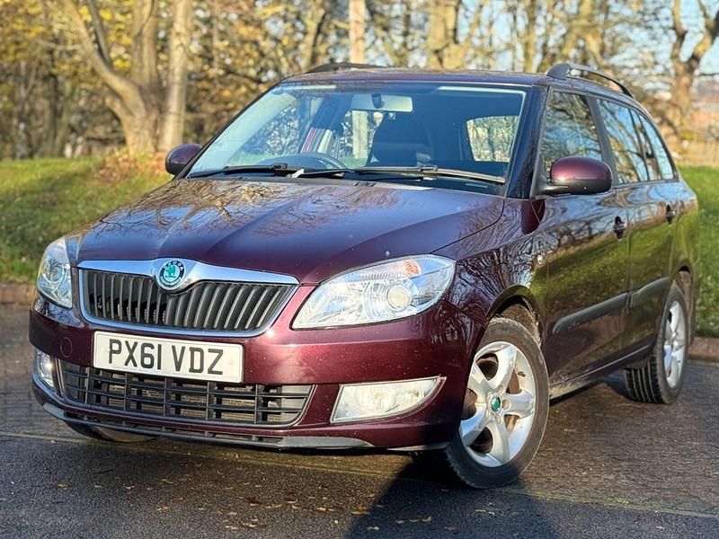 Maroon Used 2011 Skoda Fabia SE Estate | £2,495 (Super price) - Image 1/4