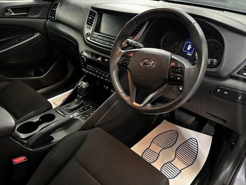 Usado Hyundai Tucson GO! 141 HP (103 kW) 2018 Cinzento SUV