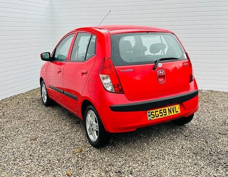 Used Hyundai i10 Comfort 77 HP (56 kW) 2009 Red Hatchback