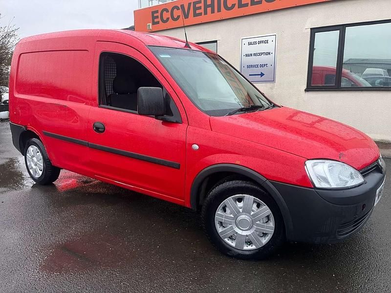 Used Vauxhall Combo 2011 Red MPV