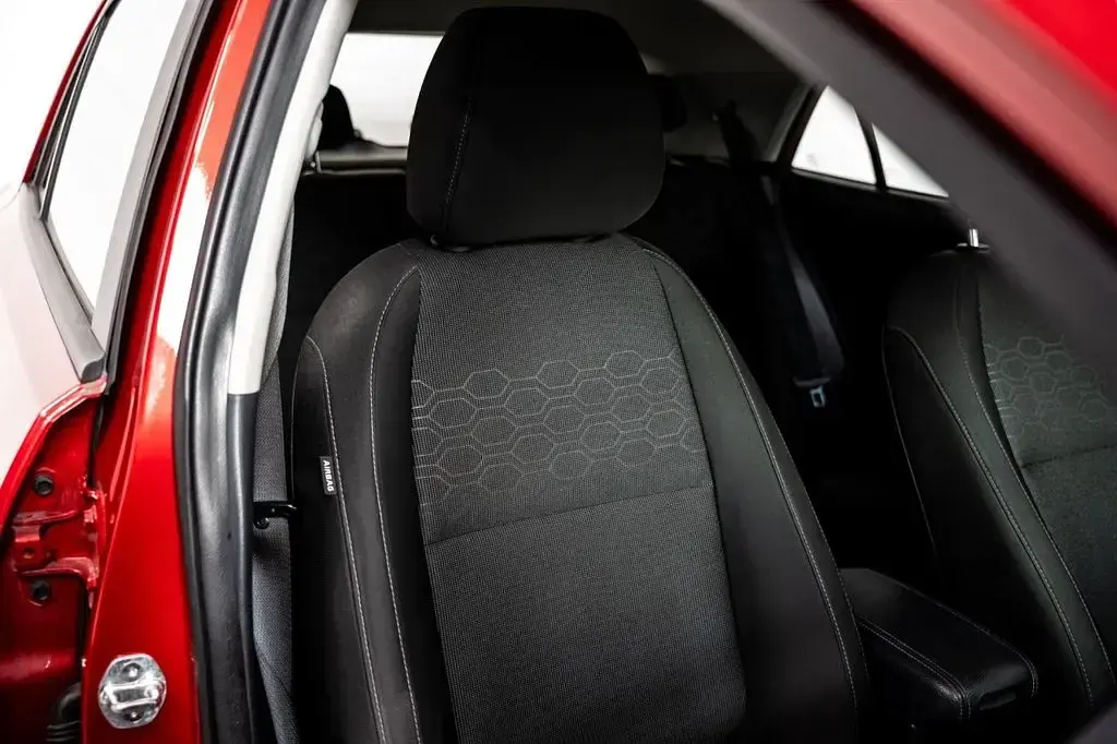 Used Kia Rio 98 HP (72 kW) 2019 Red Hatchback