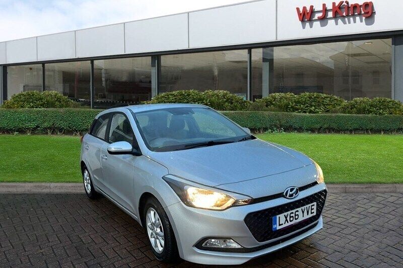 Silver Used 2016 Hyundai i20 SE Hatchback | £7,195 (Fair price) - Image 1/1