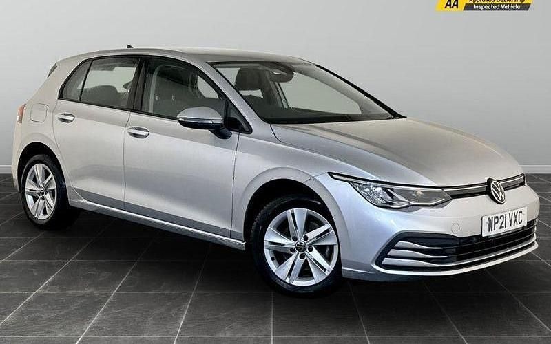 Used 2023 VW Golf VIII Life Hatchback | £11,795 (Good price) - Image 1/2