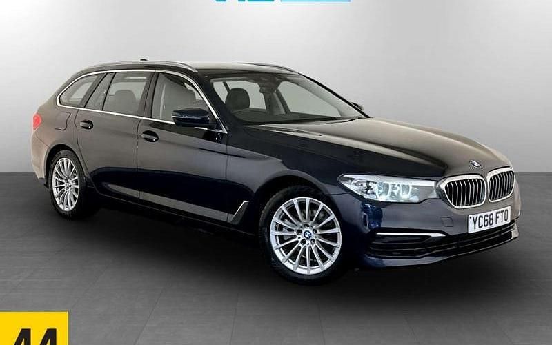 Used 2020 BMW 520 Estate | £9,495 (Super price) - Image 1/2