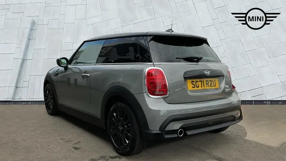 Used Mini Cooper Classic 134 HP (98 kW) 2021 Grey Hatchback