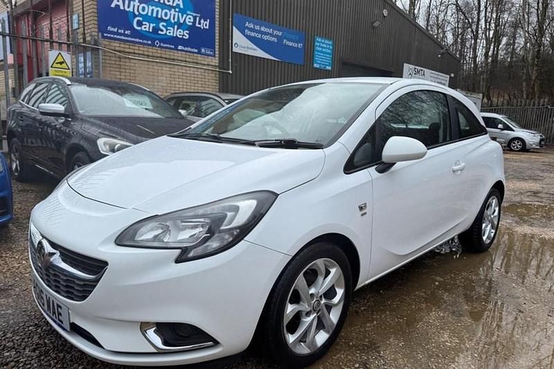 Used Vauxhall Corsa SRi 75 HP (55 kW) 2016 White Hatchback