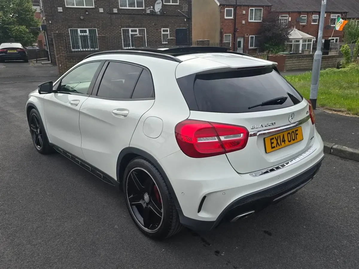 Used Mercedes GLA220 AMG line 170 HP (125 kW) 2014 White SUV