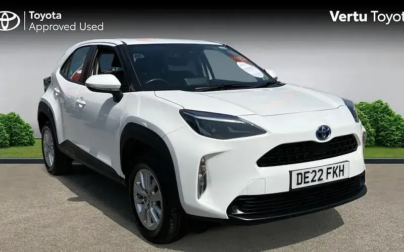 Used Toyota Yaris Hybrid 116 HP (85 kW) 2026 Estate