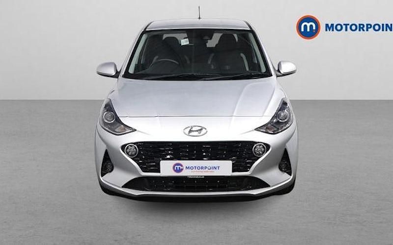 Used Hyundai i10 Premium 84 HP (61 kW) 2023 Silver Hatchback