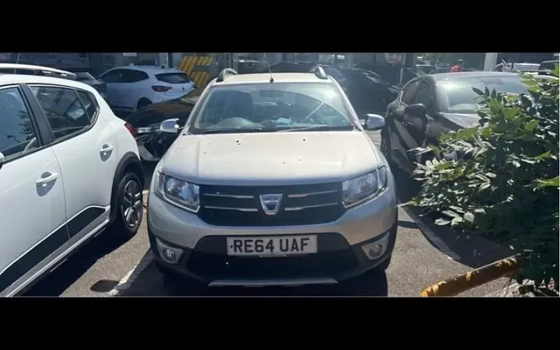 Used Dacia Sandero Lauréate 90 HP (66 kW) 2016 Hatchback
