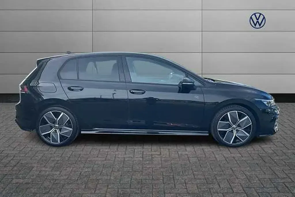 Used VW Golf VIII 150 HP (110 kW) 2025