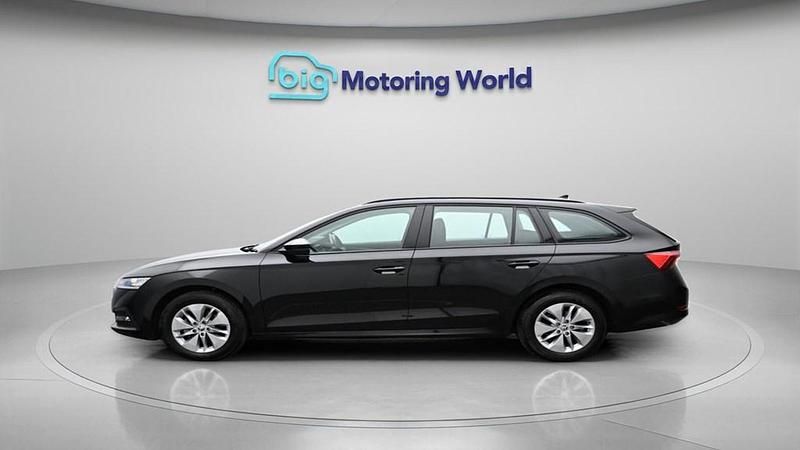 Used Skoda Octavia SE Technology 150 HP (110 kW) 2023 Black Estate