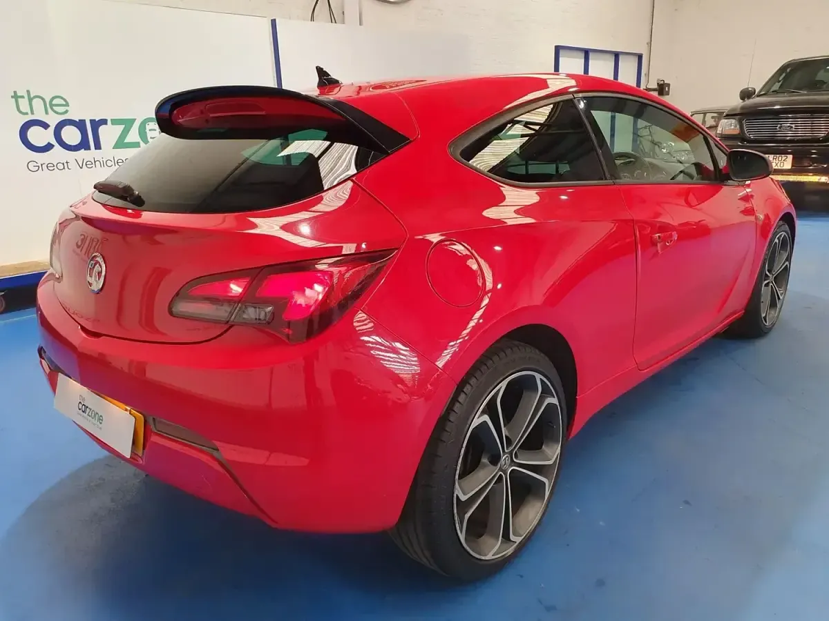 Second-hand Vauxhall Astra GTC Edition 2014 Roșu Hatchback