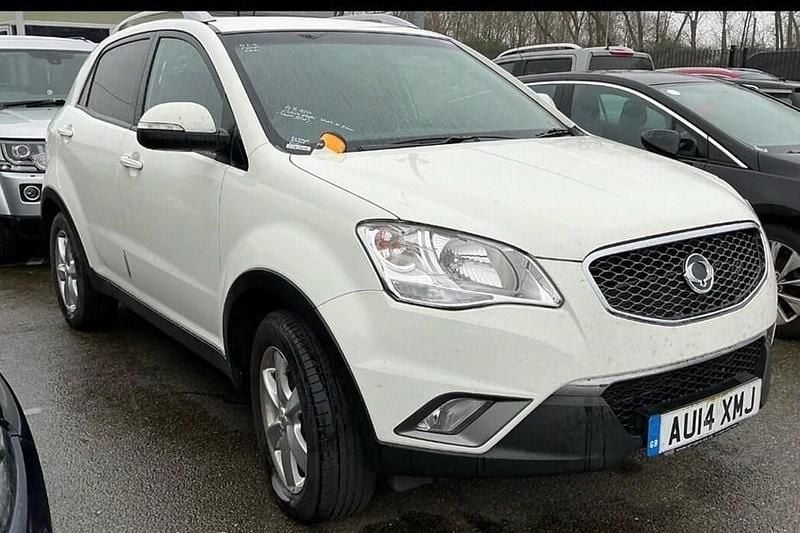 Used Ssangyong (KGM) Korando 149 HP (109 kW) 2014 White SUV