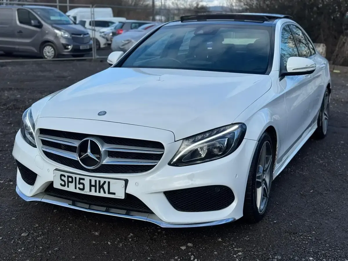 Used Mercedes C220 AMG Line Premium Plus 170 HP (125 kW) 2015 White Sedan
