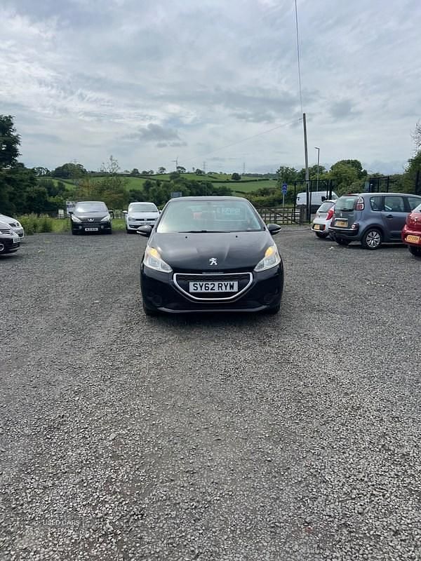 Black Used 2012 Peugeot 208 Access Hatchback | £2,295 (Good price) - Image 1/4