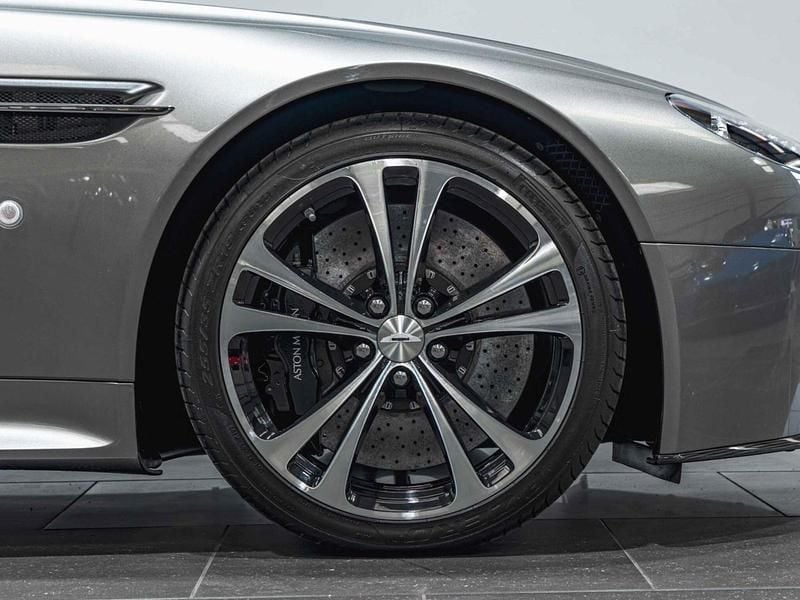 Used Aston Martin V12 Vantage 2015 Silver Coupe