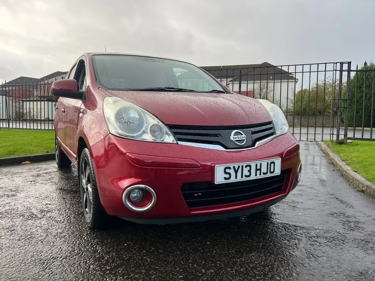 Used Nissan Note N-TEC 88 HP (64 kW) 2013 Red Hatchback