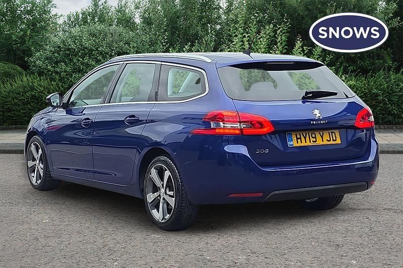 Used Peugeot 308 Allure 131 HP (96 kW) 2019 Magnetic blue