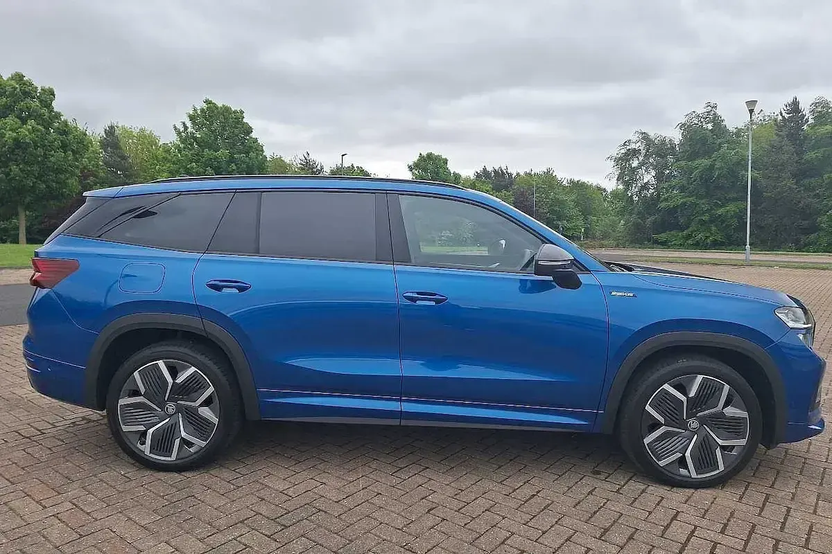 Used Skoda Kodiaq SportLine 190 HP (139 kW) 2025 Race blue metallic SUV