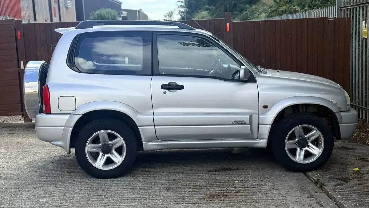 Used Suzuki Grand Vitara 2003 Silver Estate