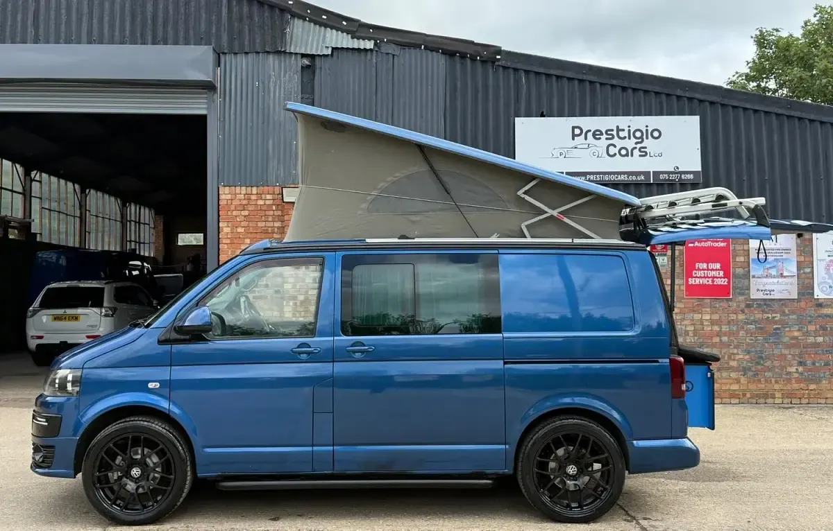 Used VW T5 Highline 140 HP (102 kW) 2013 Blue Van