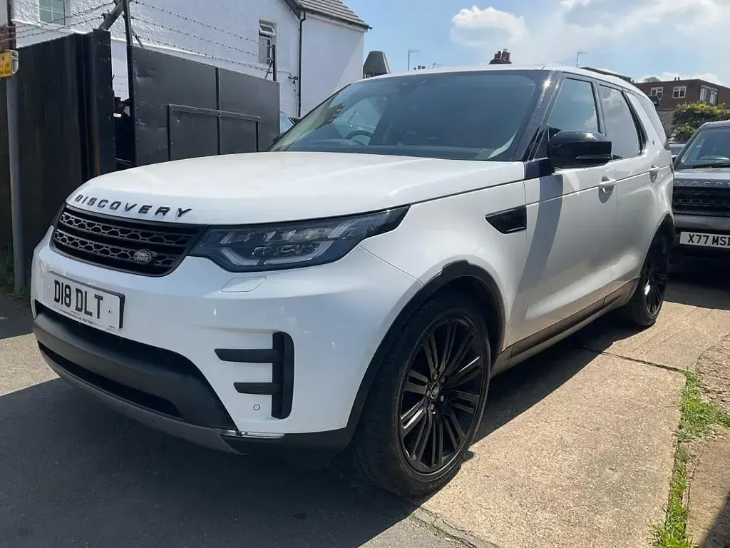 Used Land Rover Discovery HSE 2018 White SUV
